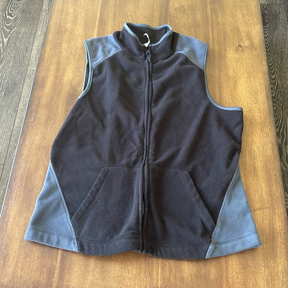 Old Navy fleece vest